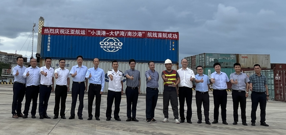 必赢网络游戏平台物流集团受邀参与幼漠港首条内贸集装箱航路开航典礼