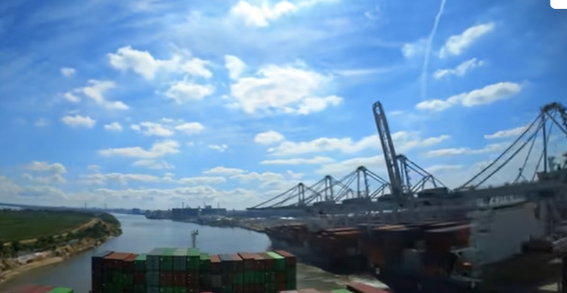bb1820c78d774bcc57e86d41f3ef2ab9643d1be7b946d 未来内贸集装箱海运需要持续提升
